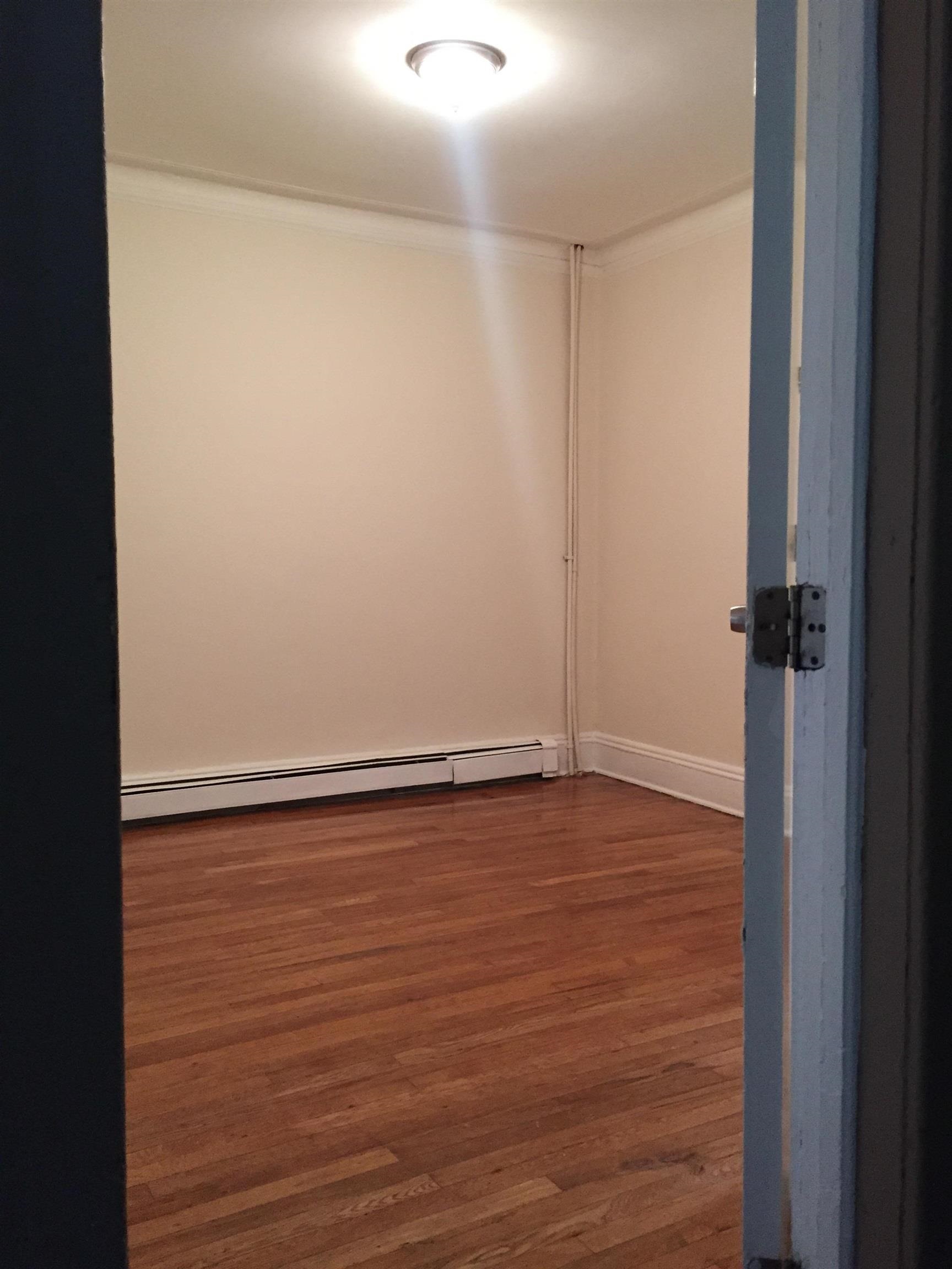 31 VAN NOSTRAND AVE