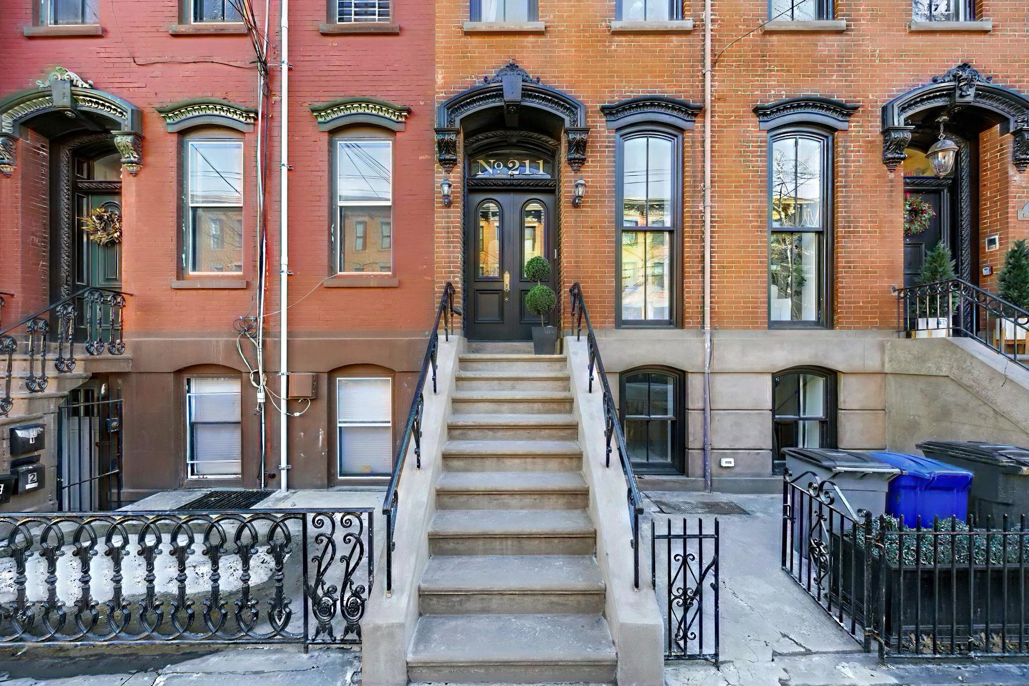 211 8TH ST
