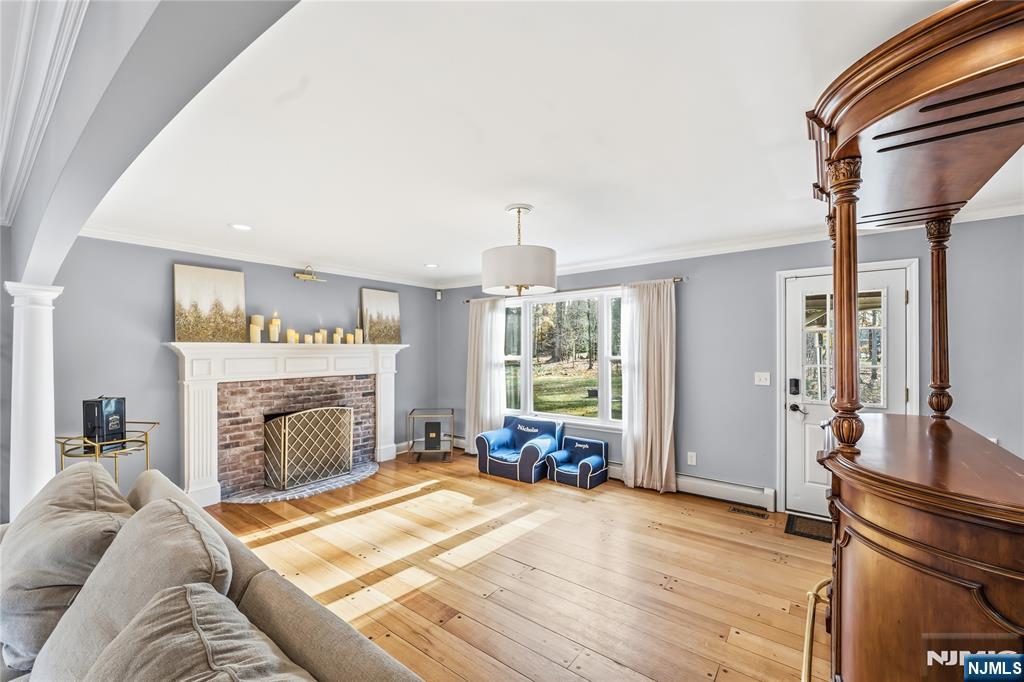 8 Split Rock Road