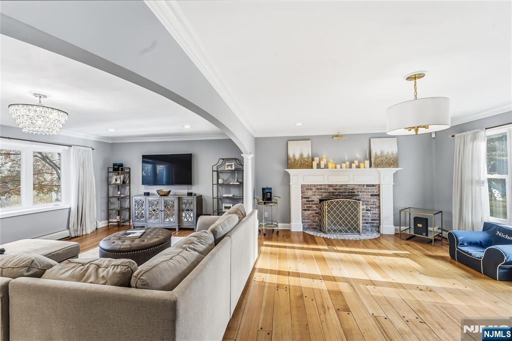 8 Split Rock Road