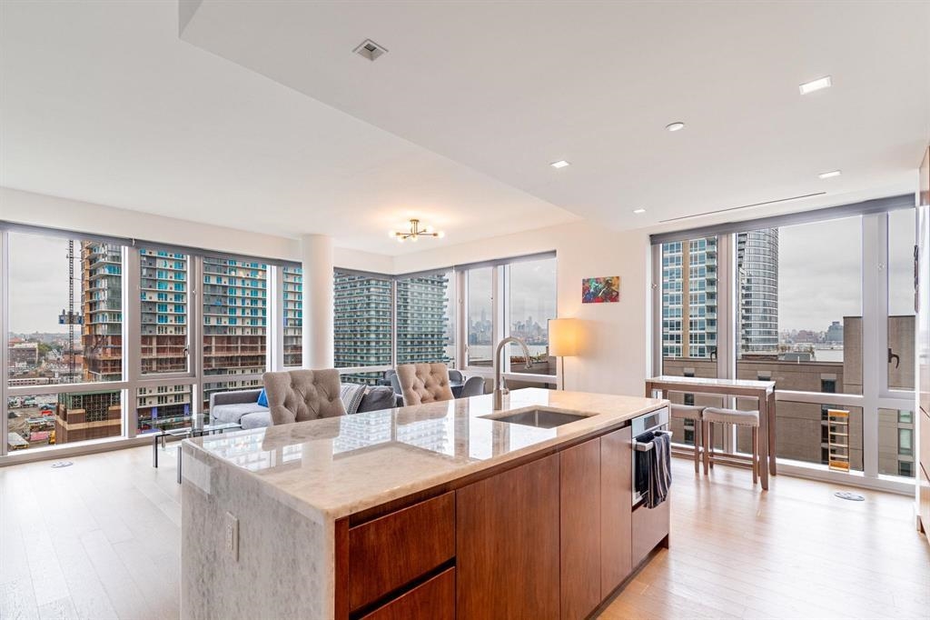 75 PARK LANE SOUTH Unit: 806