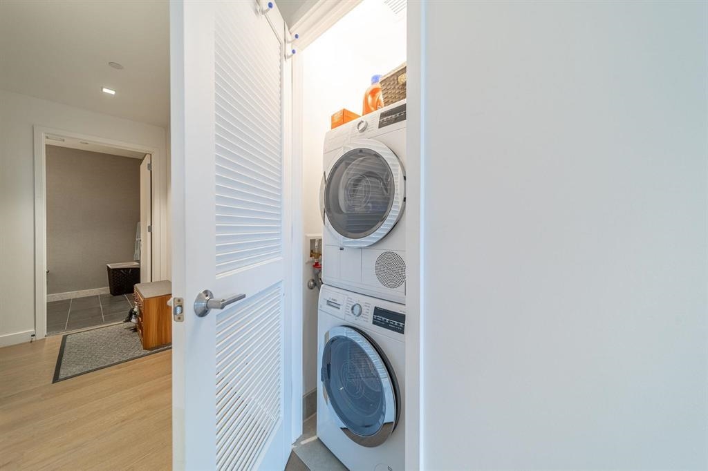 75 PARK LANE SOUTH Unit: 806