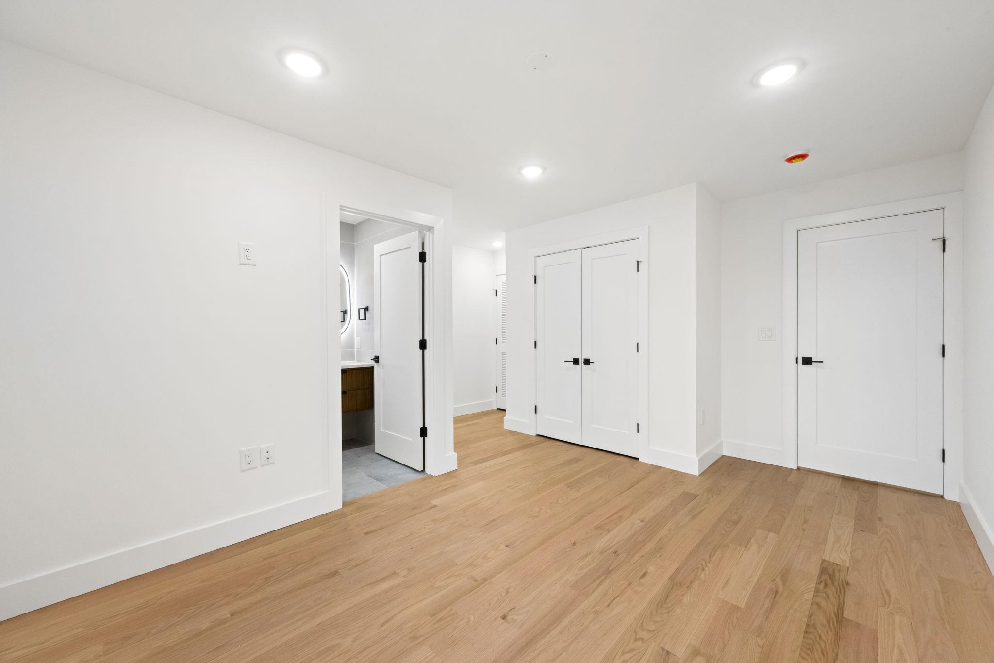 33 GRAHAM ST Unit: 3