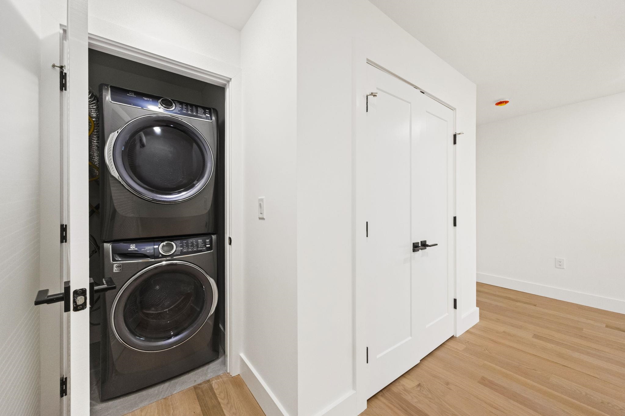 33 GRAHAM ST Unit: 3