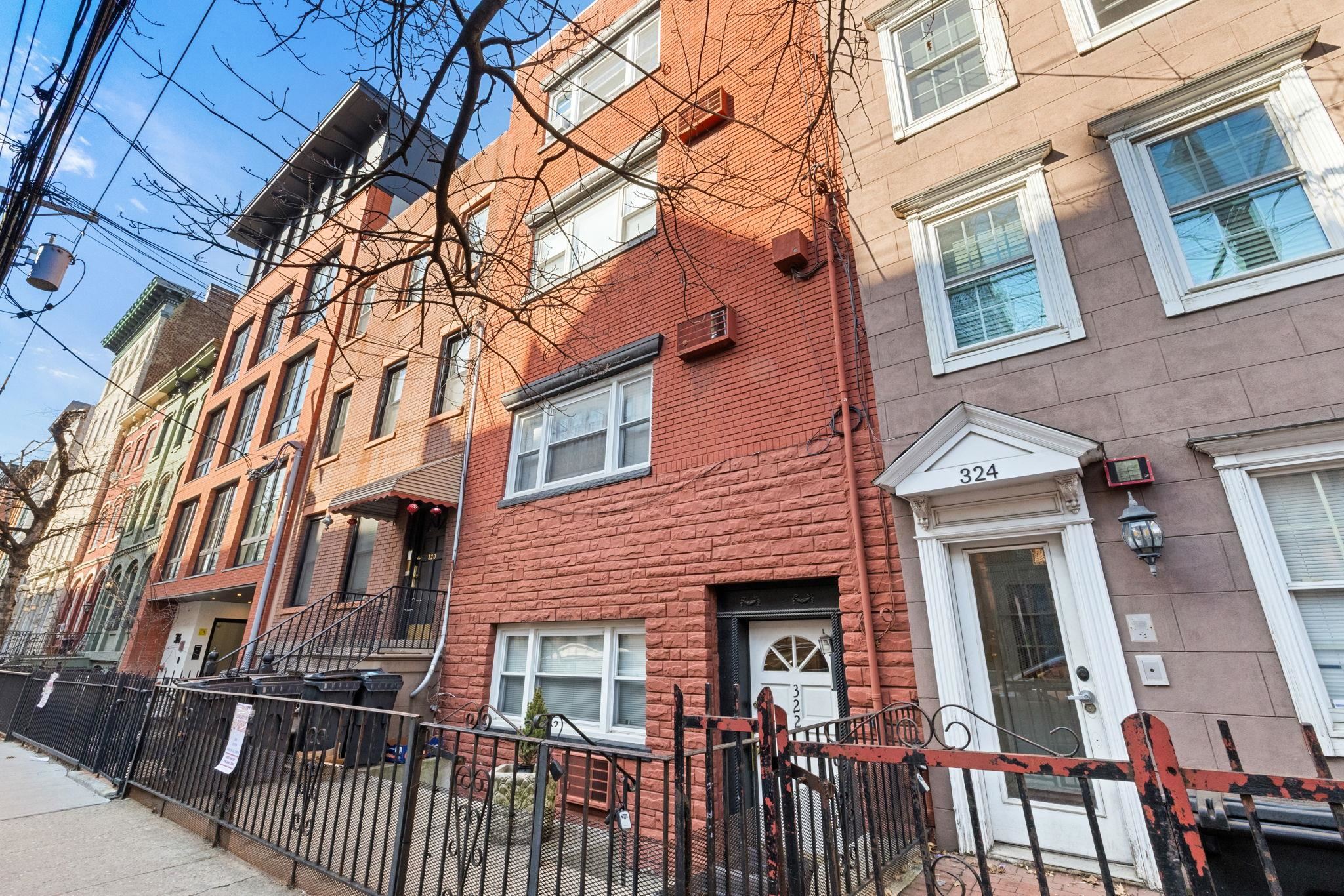 322 GARDEN ST Unit: 3