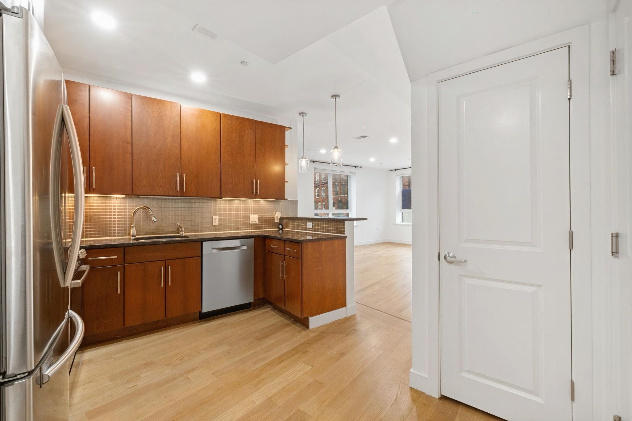 296 GRAND ST Unit: 1A