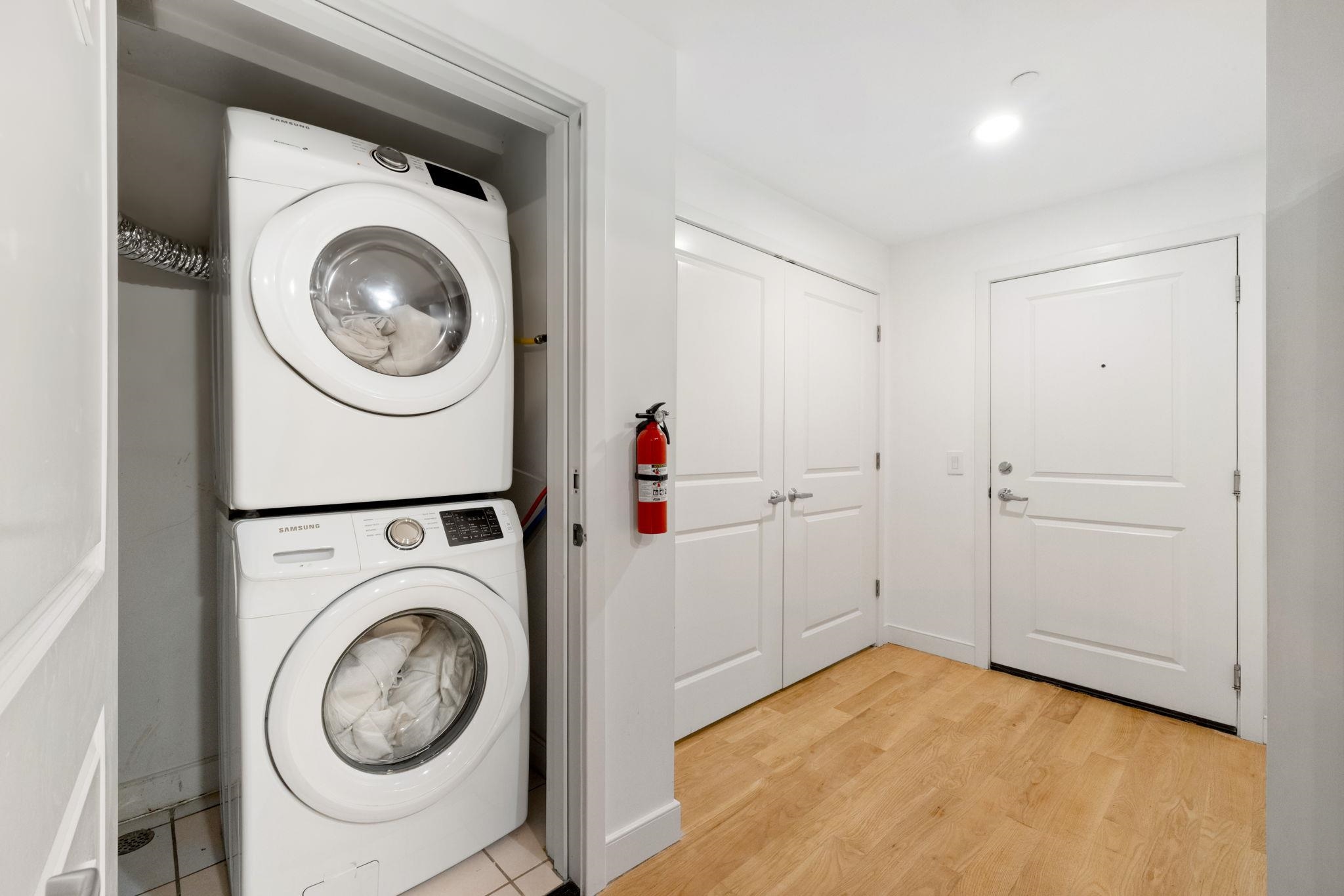 296 GRAND ST Unit: 1A