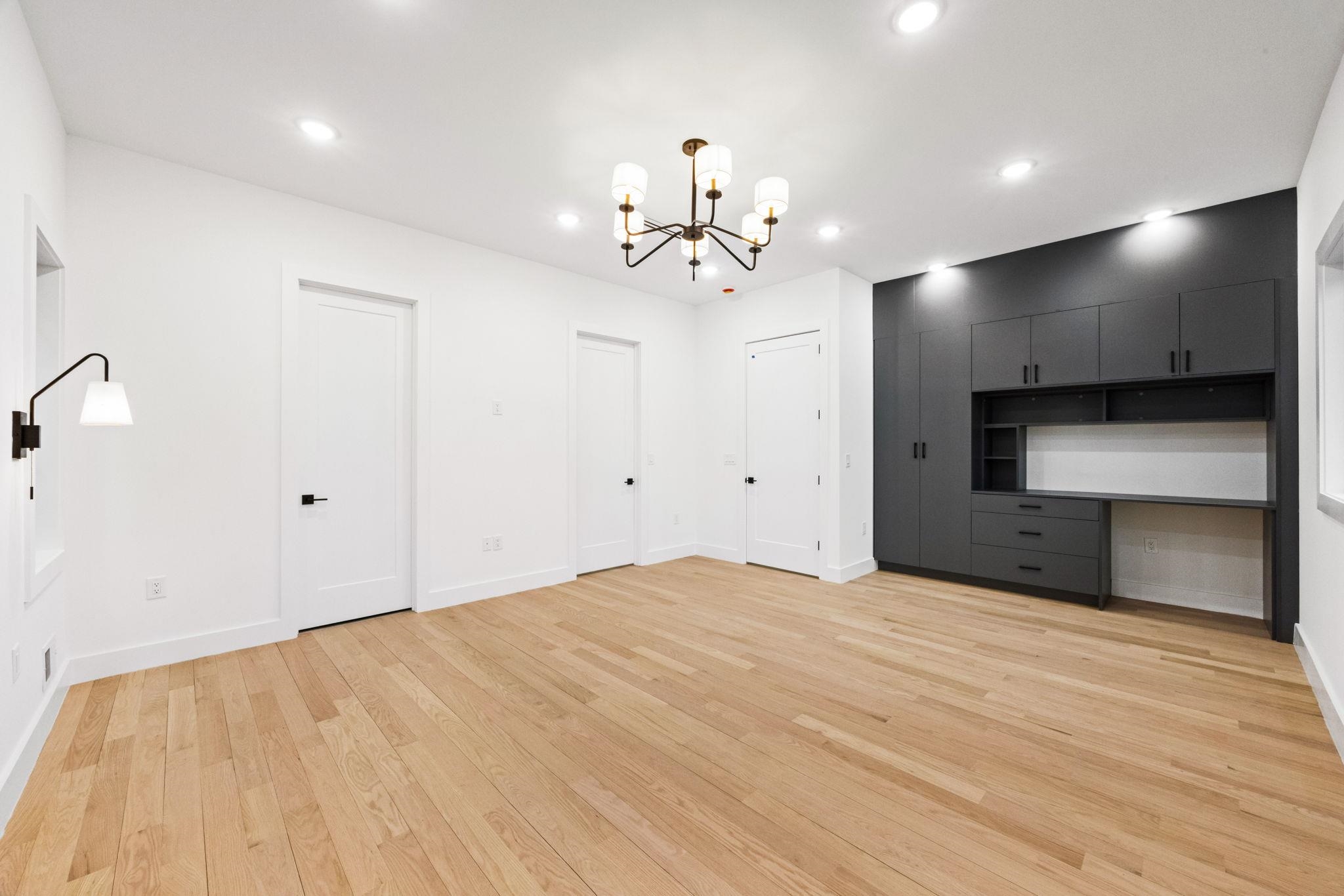 33 GRAHAM ST Unit: 1