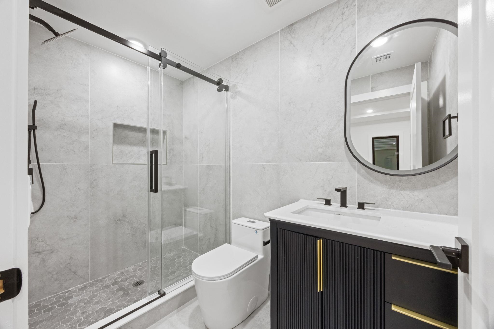 33 GRAHAM ST Unit: 1