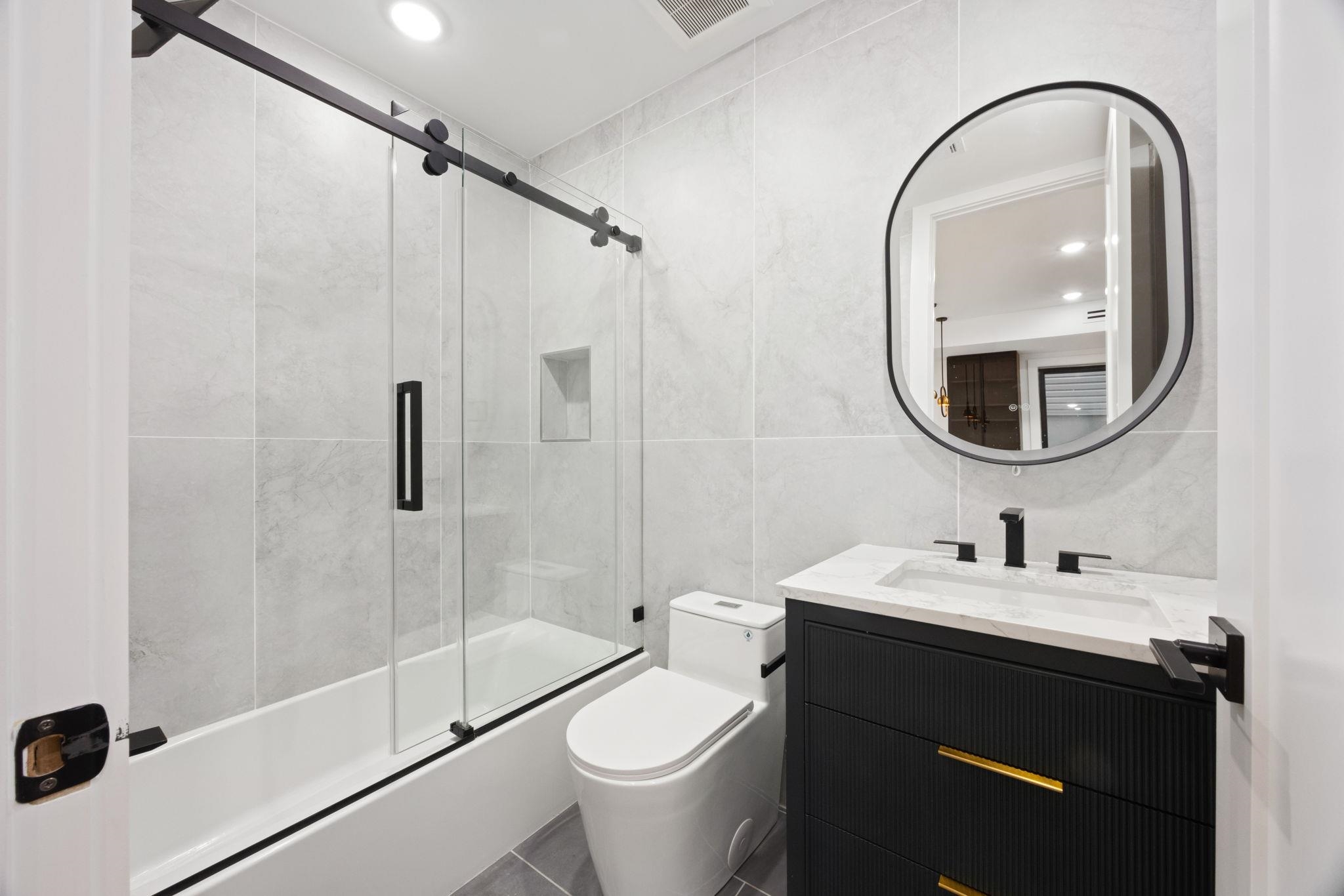 33 GRAHAM ST Unit: 1