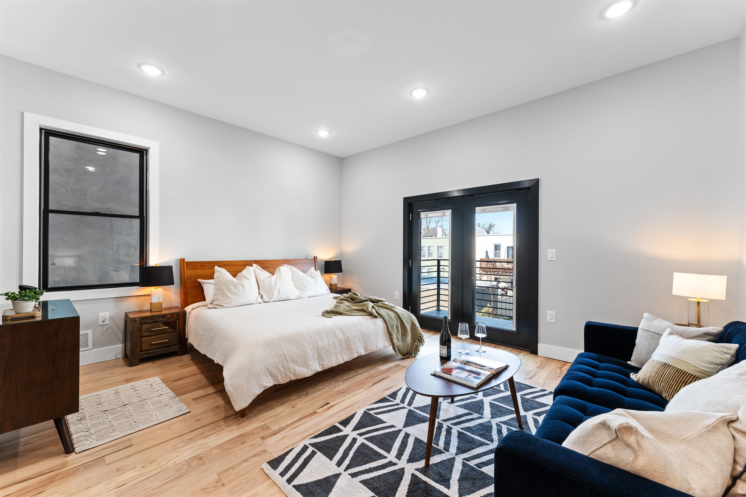 135 NELSON AVE Unit: #1