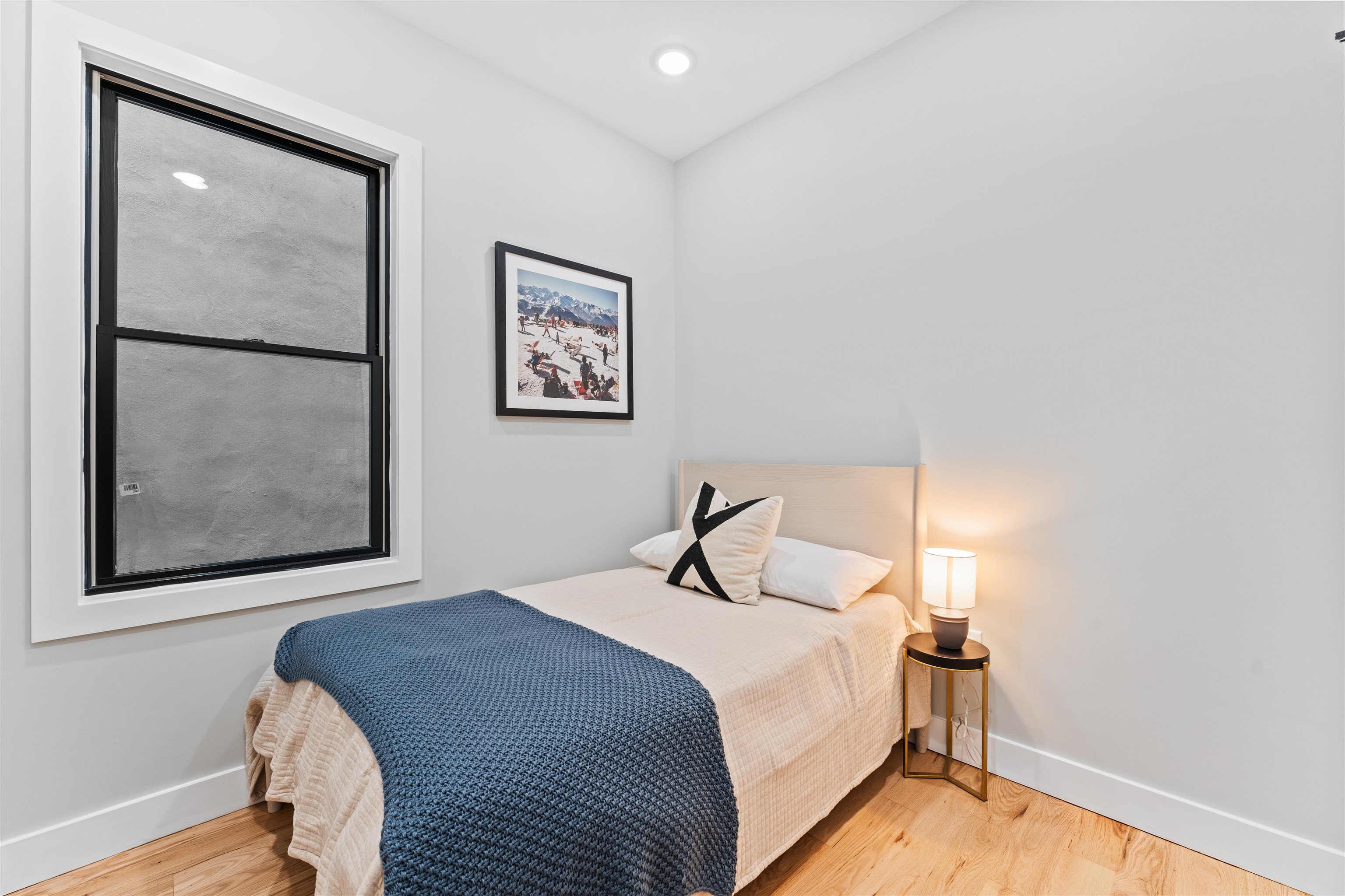 135 NELSON AVE Unit: #1