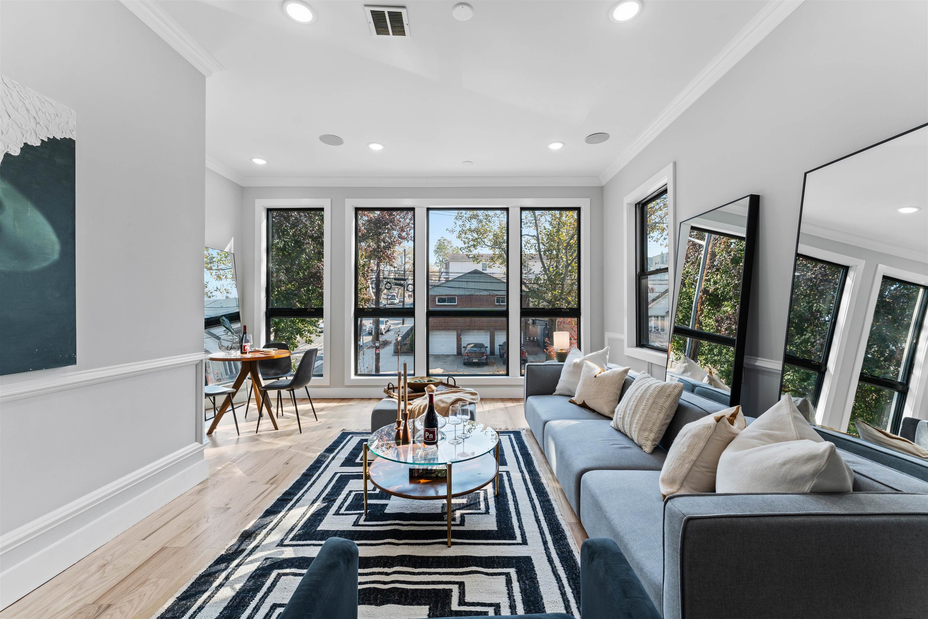 135 NELSON AVE Unit: #1