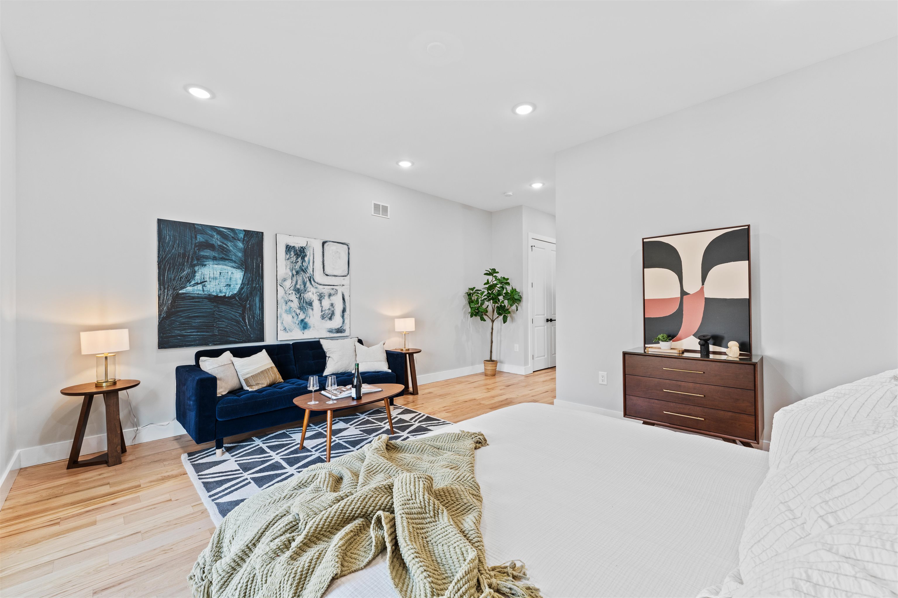 135 NELSON AVE Unit: #1