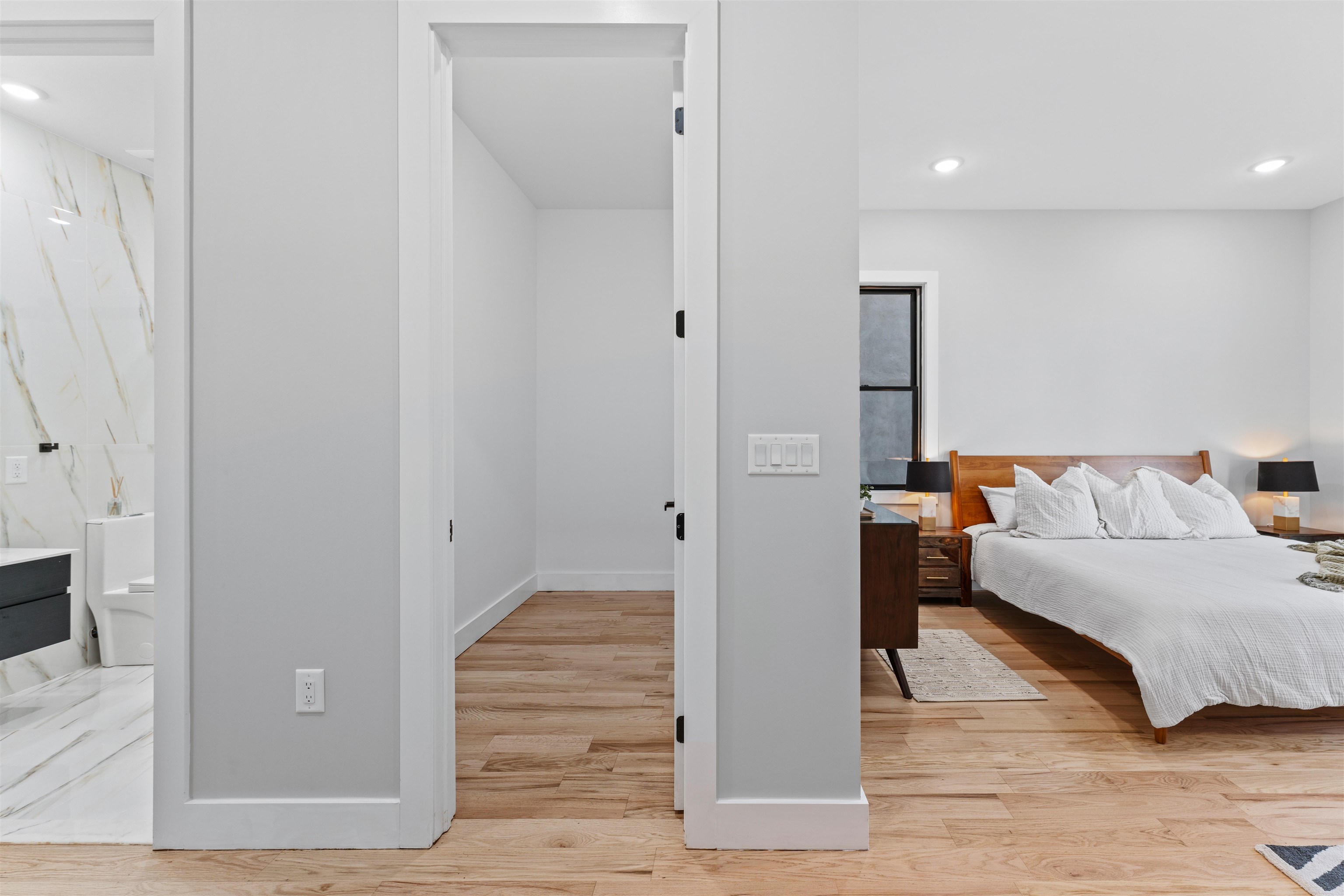 135 NELSON AVE Unit: #1