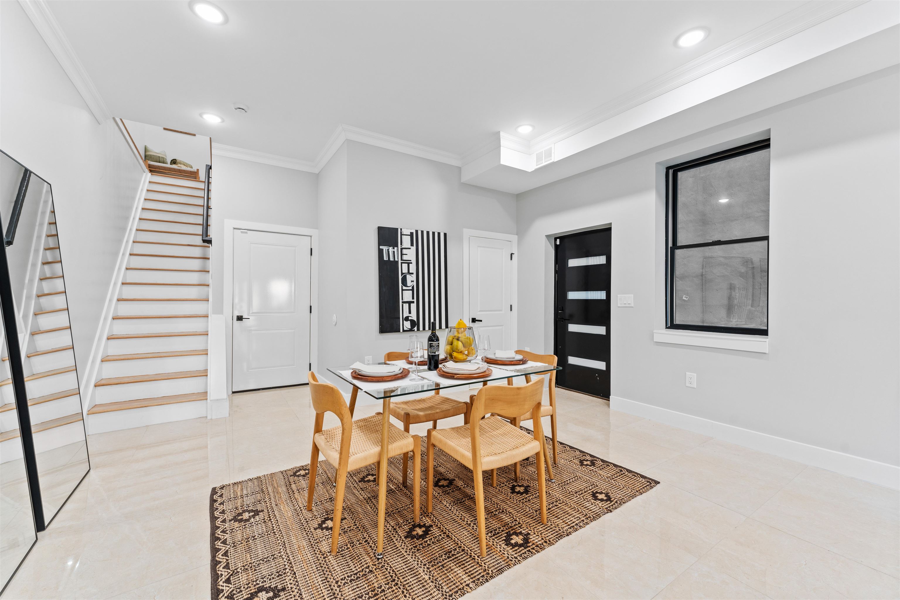 135 NELSON AVE Unit: #1