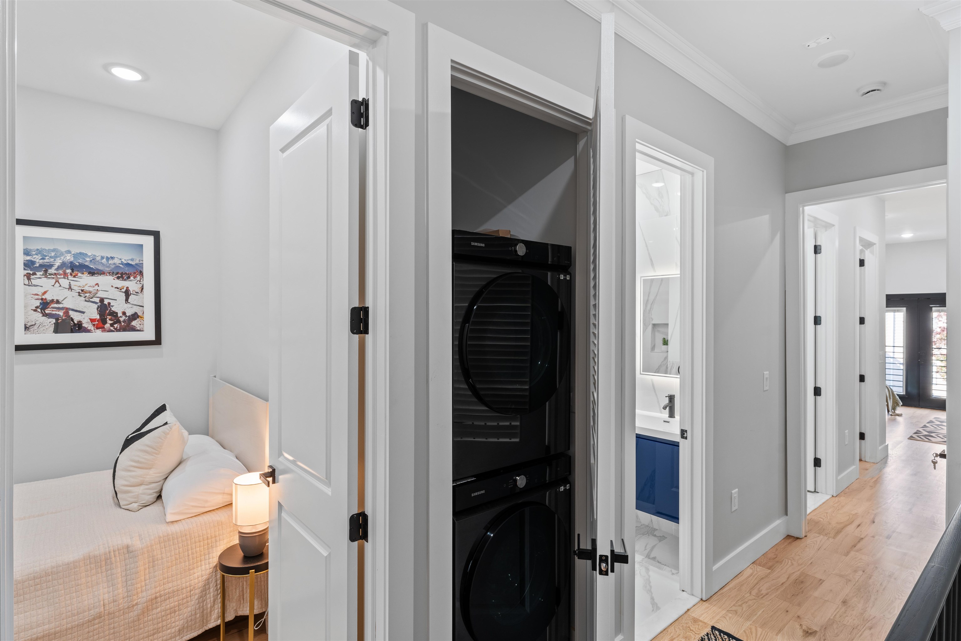 135 NELSON AVE Unit: #1