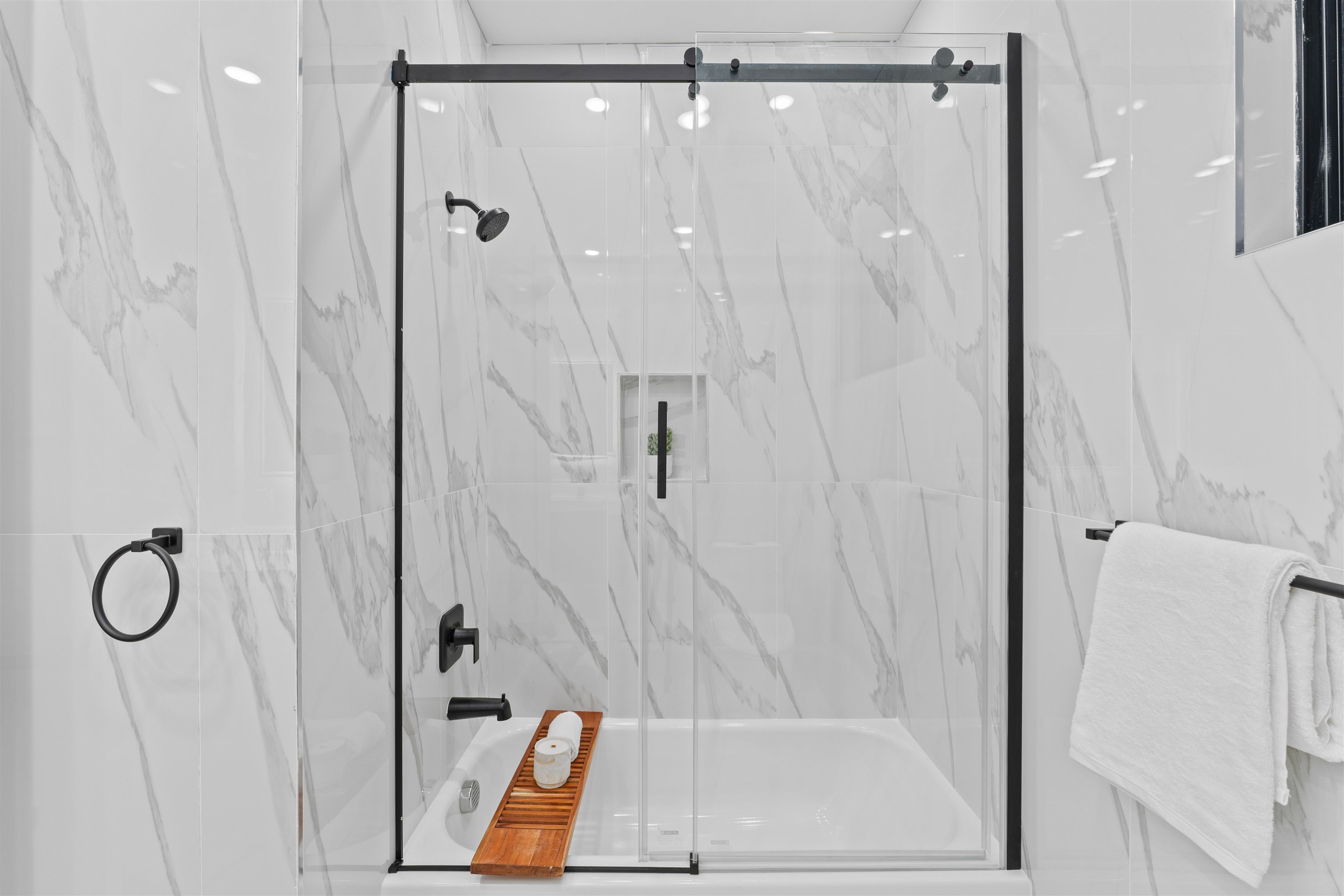 135 NELSON AVE Unit: #1