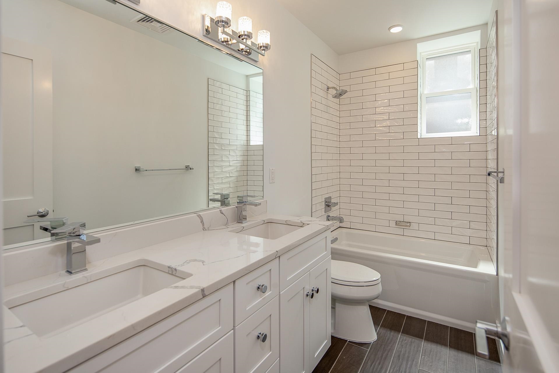 57 HUDSON PL Unit: 2