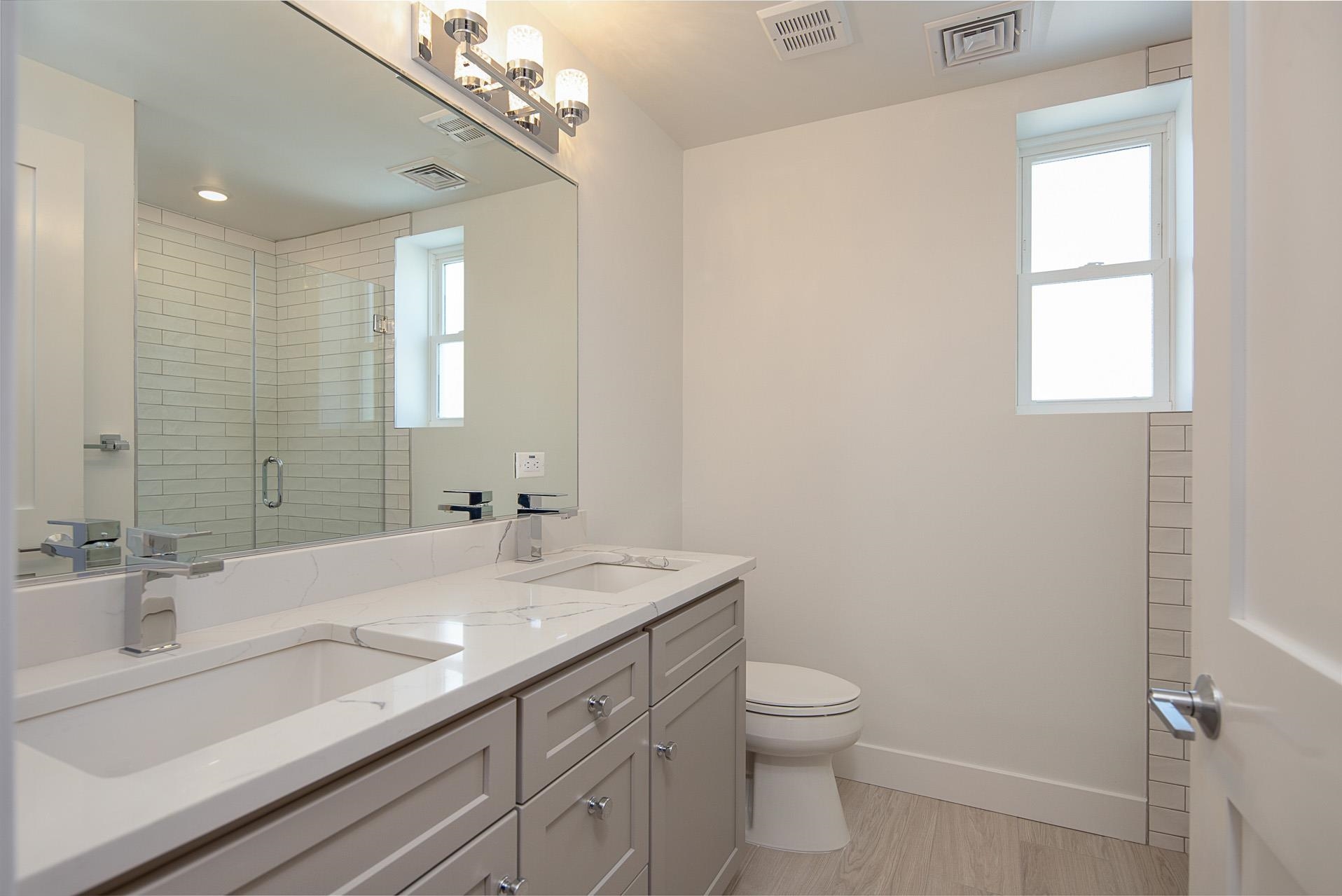 57 HUDSON PL Unit: 2