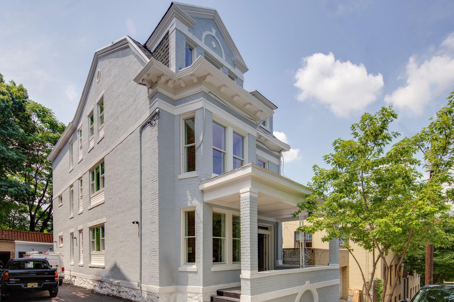 57 HUDSON PL Unit: 2