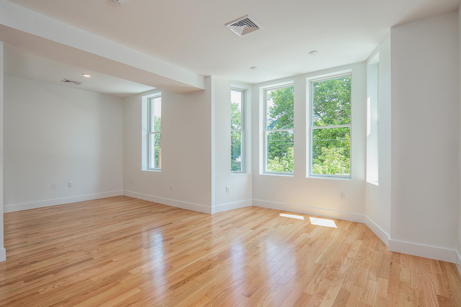 57 HUDSON PL Unit: 2