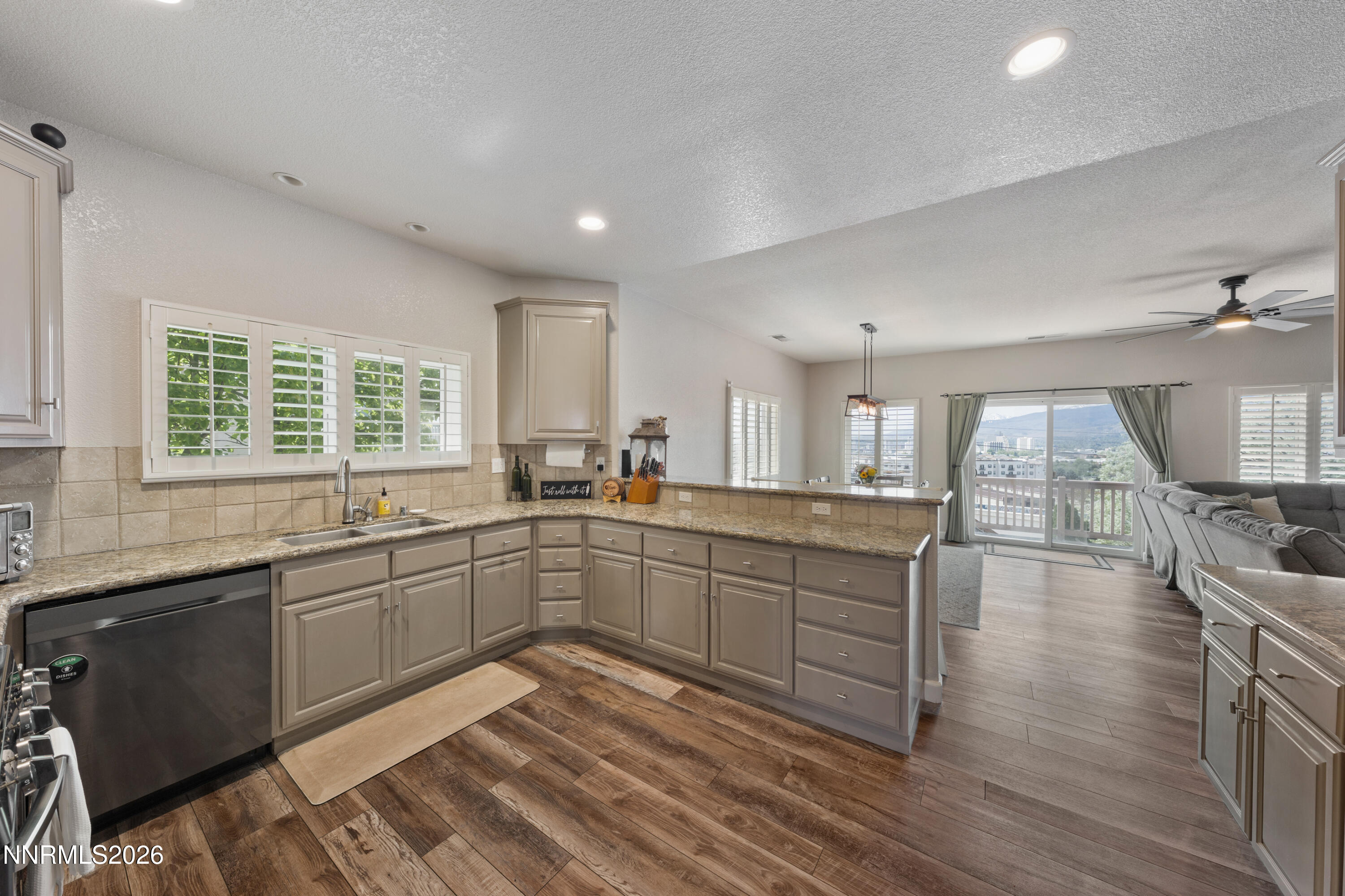 930 Demos Court