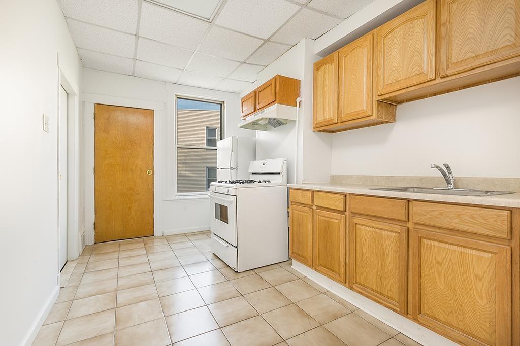 385 PRINCETON AVE