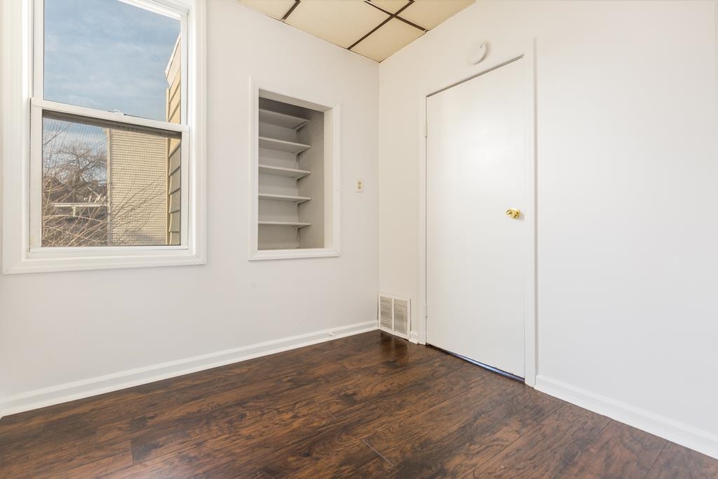 385 PRINCETON AVE
