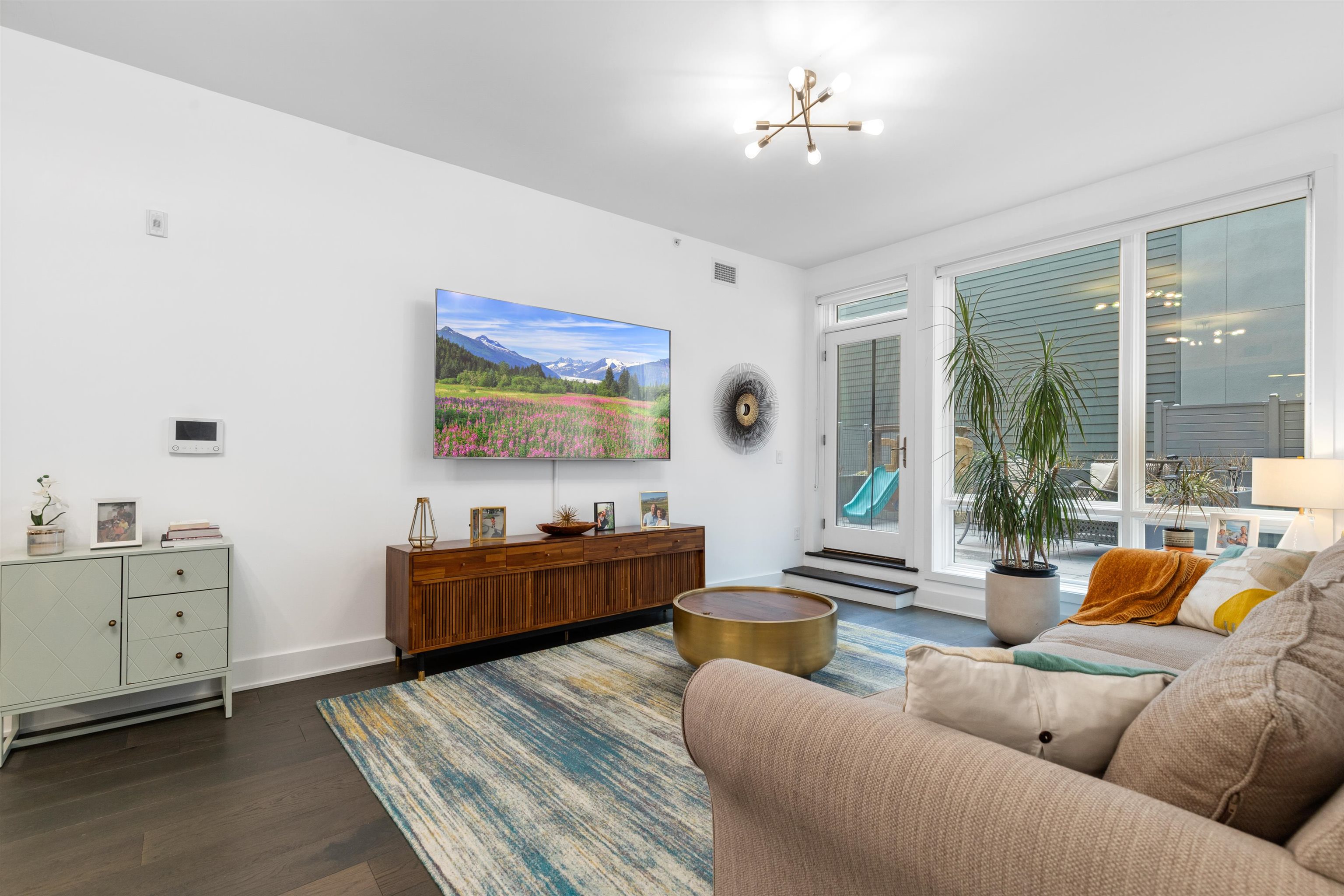 380 NEWARK AVE Unit: 601