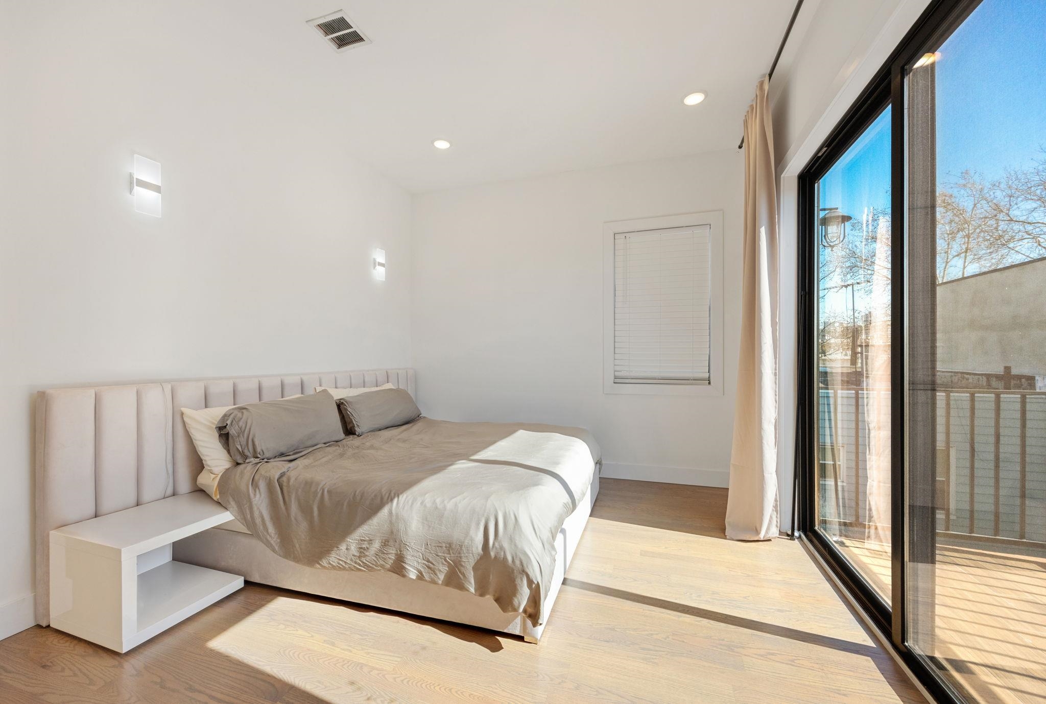 121 PROSPECT ST Unit: 2