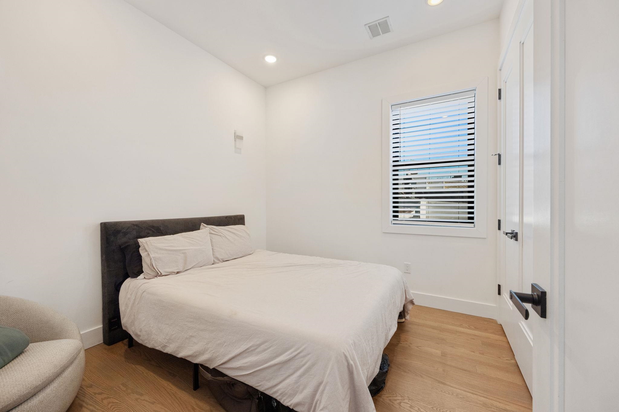 121 PROSPECT ST Unit: 2