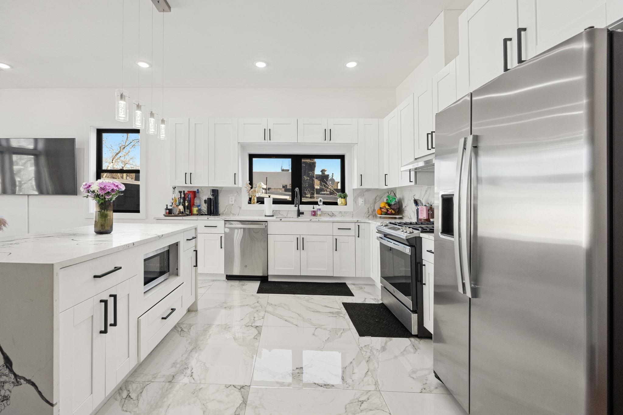 121 PROSPECT ST Unit: 2