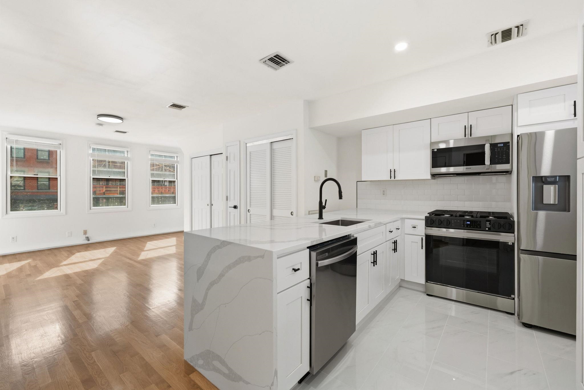 312 WASHINGTON ST Unit: 1