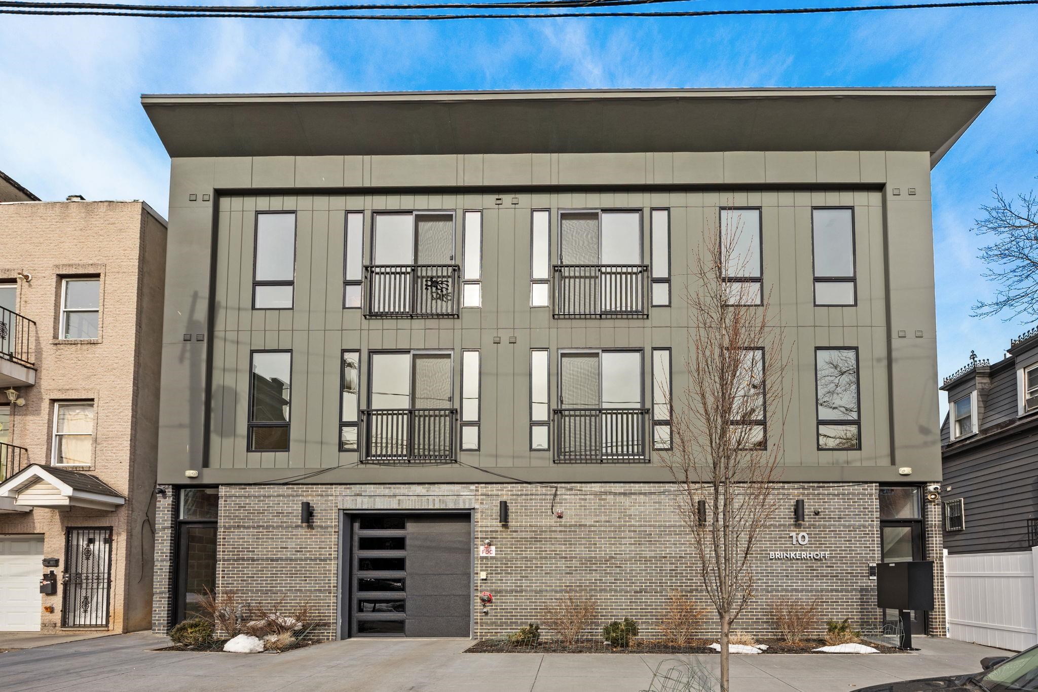 10 BRINKERHOFF ST Unit: 204