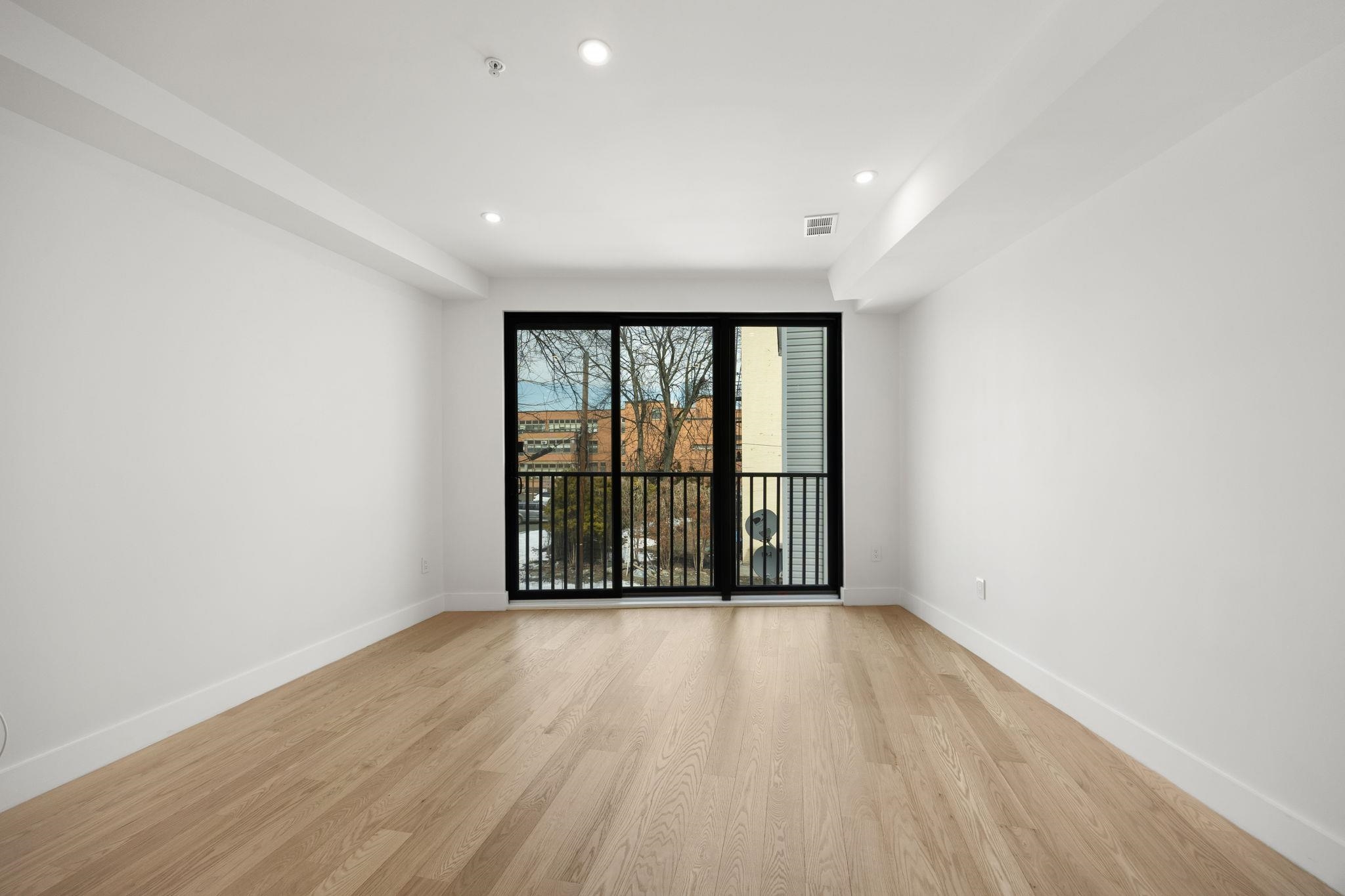 10 BRINKERHOFF ST Unit: 204