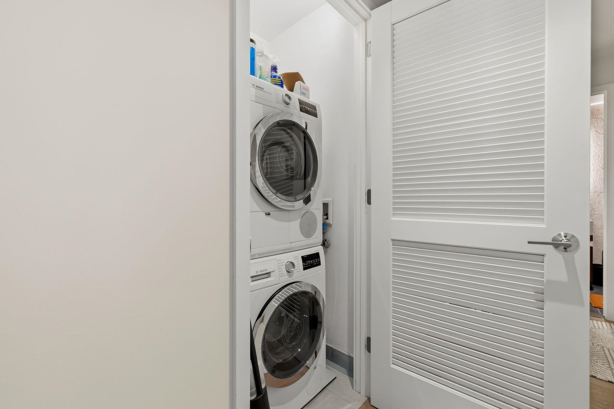 75 PARK LANE SOUTH Unit: 1407