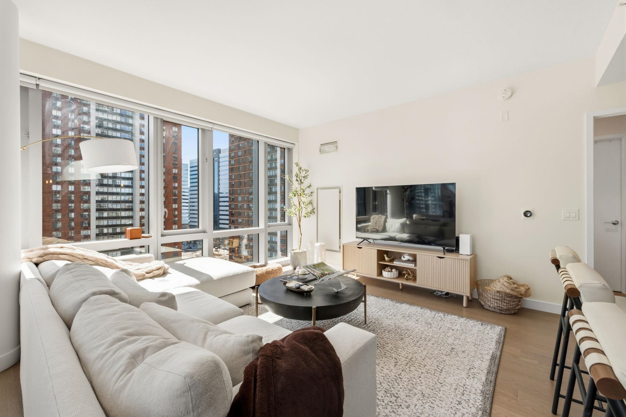 75 PARK LANE SOUTH Unit: 1407