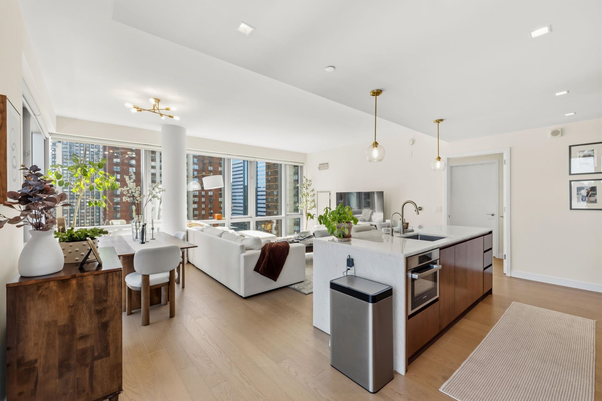 75 PARK LANE SOUTH Unit: 1407