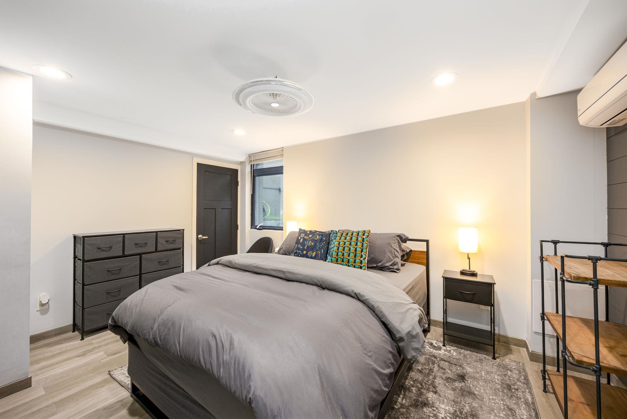 294 4TH ST Unit: 1