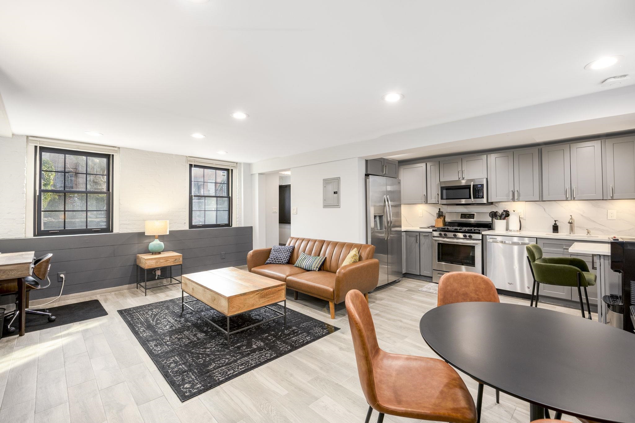 294 4TH ST Unit: 1