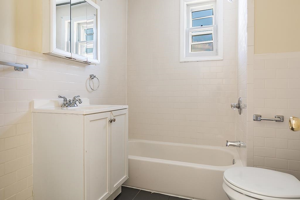 30 WEST 29TH ST