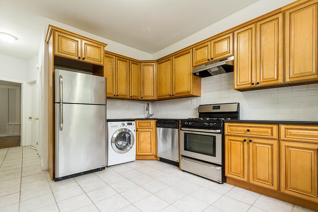 30 WEST 29TH ST