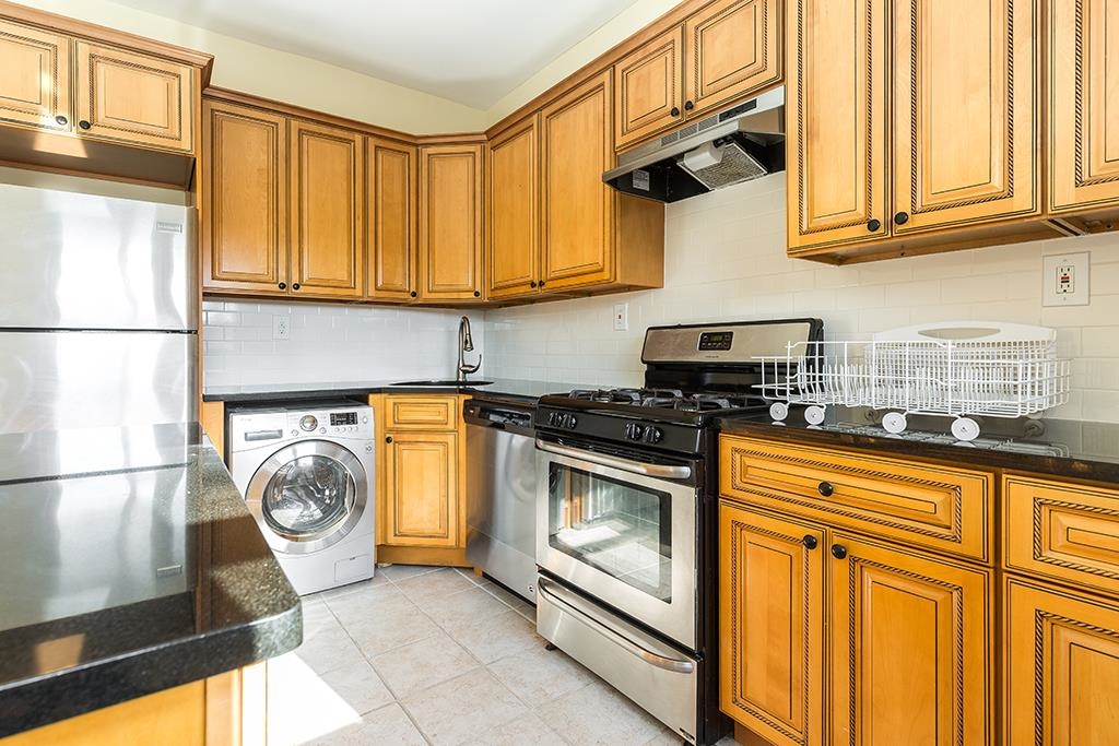 30 WEST 29TH ST