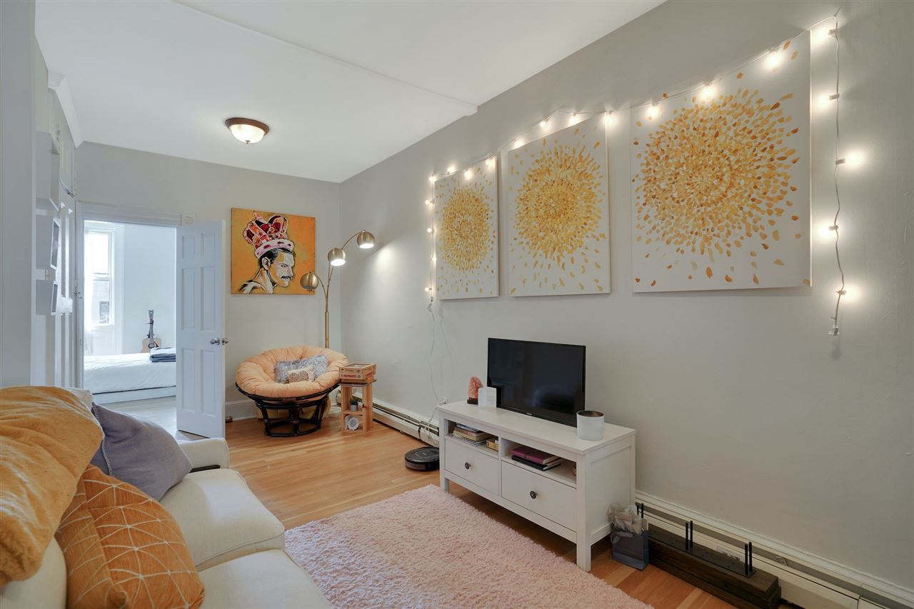 402 MONROE ST Unit: 4L