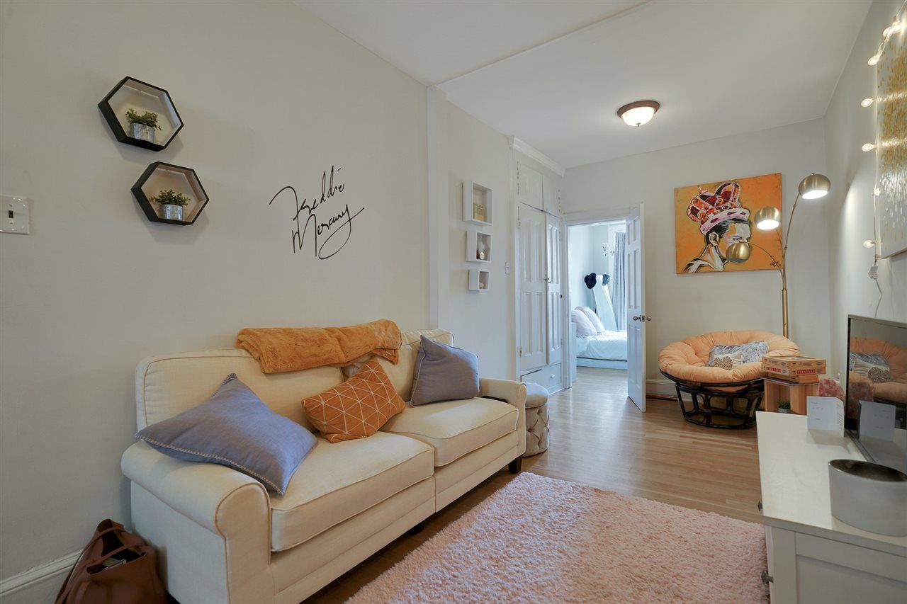 402 MONROE ST Unit: 4L