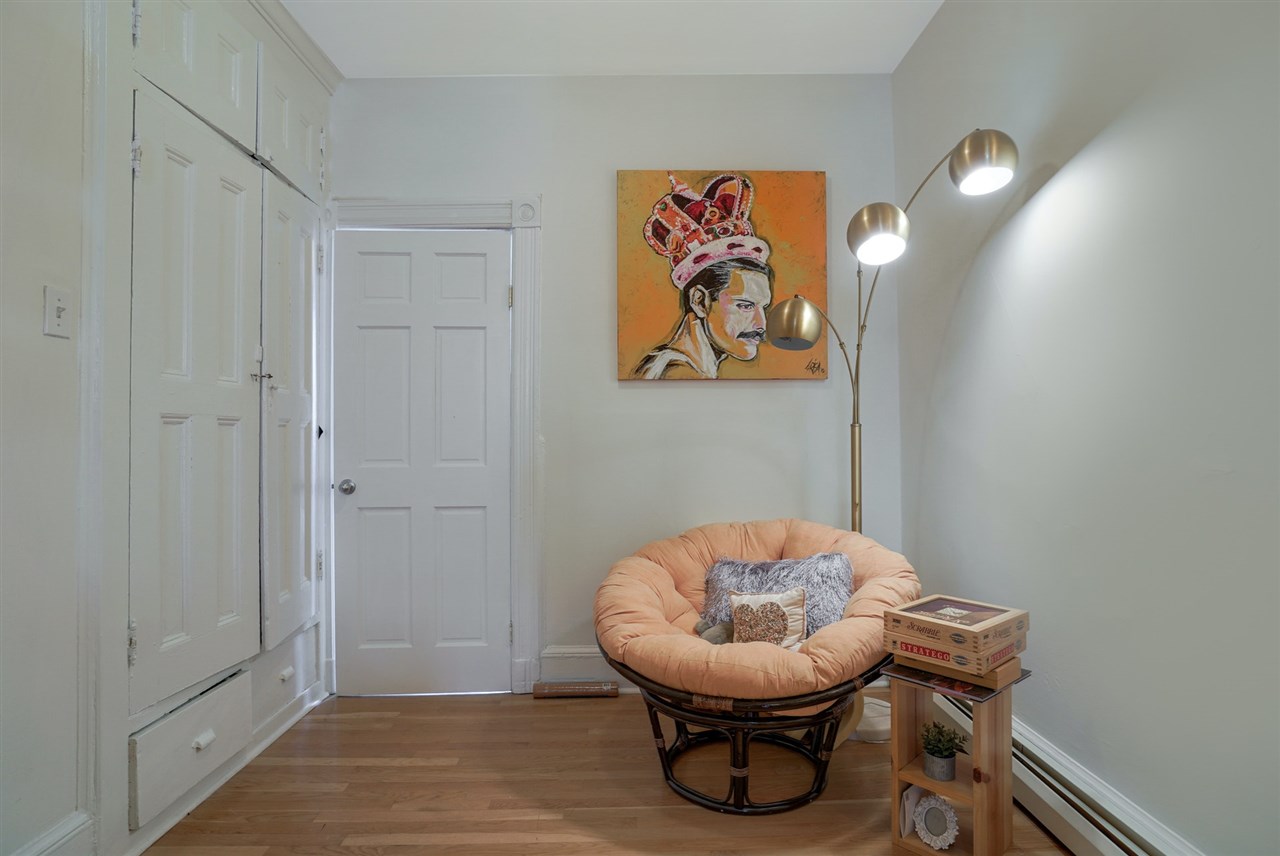 402 MONROE ST Unit: 4L
