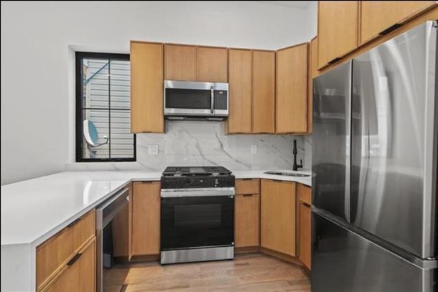 41 47TH ST Unit: 2