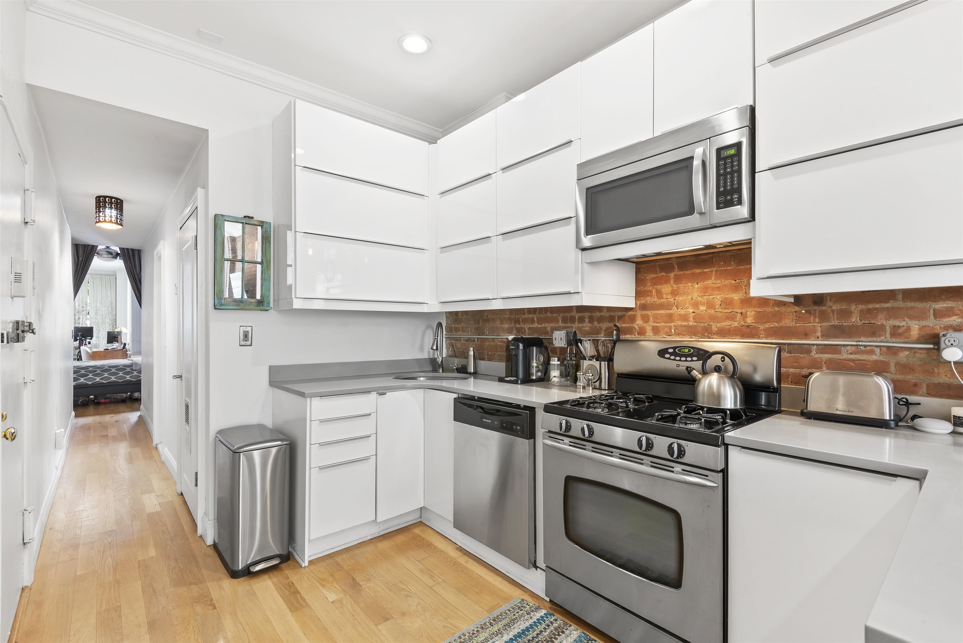 515 JERSEY AVE Unit: 3
