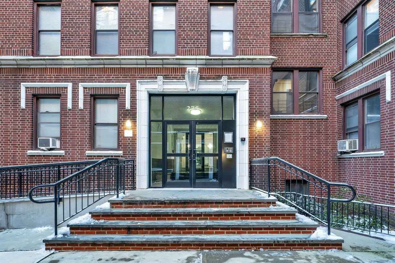 275 HARRISON AVE Unit: E5